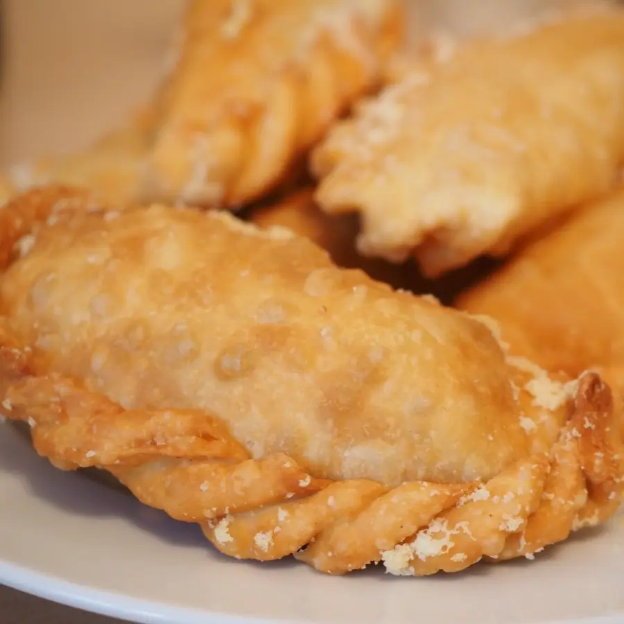 https://babysitterandevents.com/wp-content/uploads/2026/02/empanadas.webp