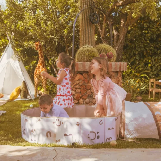 https://babysitterandevents.com/wp-content/uploads/2026/05/Elena-Cabezas4604-540x540.webp